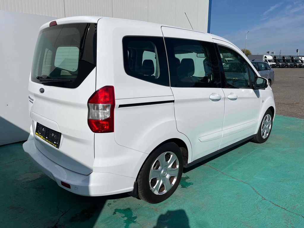 Ford Tourneo Courier