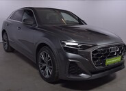 Audi Q8 1