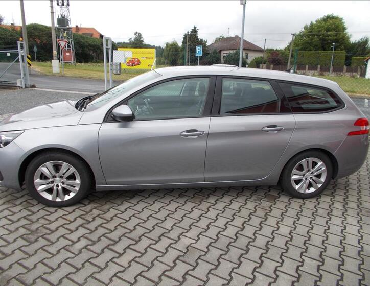 Peugeot 308 5