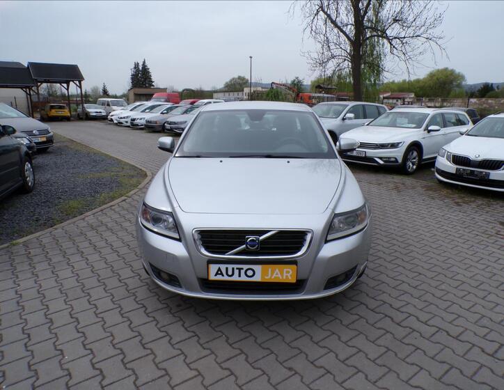 Volvo V50 3