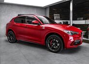Alfa Romeo Stelvio 4