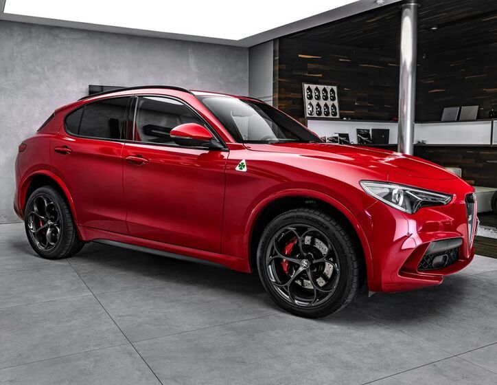 Alfa Romeo Stelvio 4
