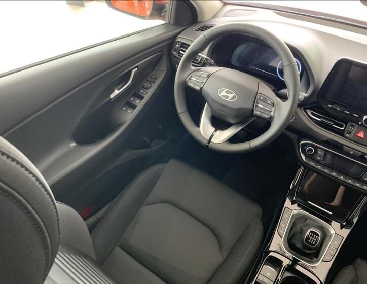 Hyundai i30 24
