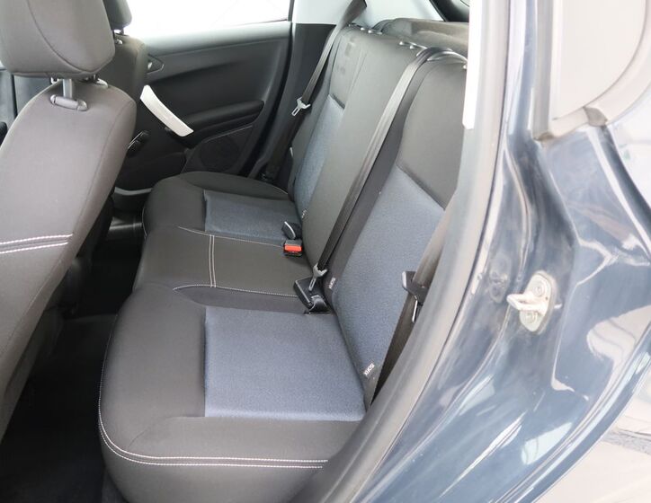 Peugeot 208 24