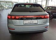 Audi Q8 6