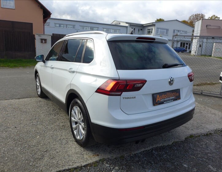 Volkswagen Tiguan 8