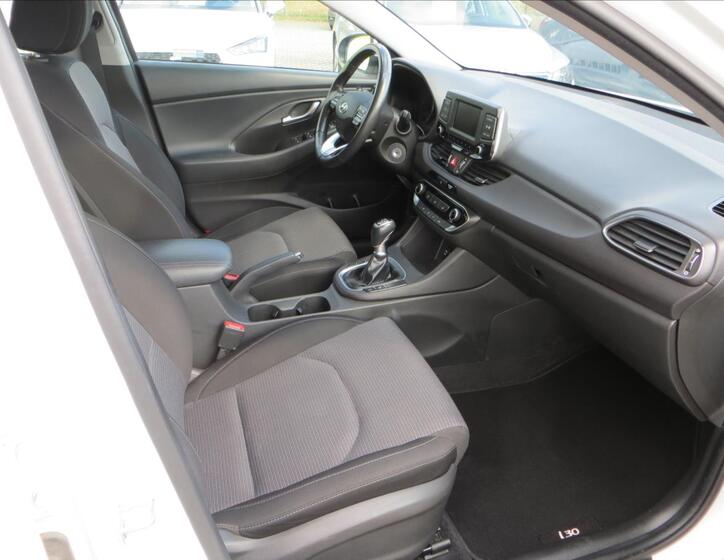 Hyundai i30 10