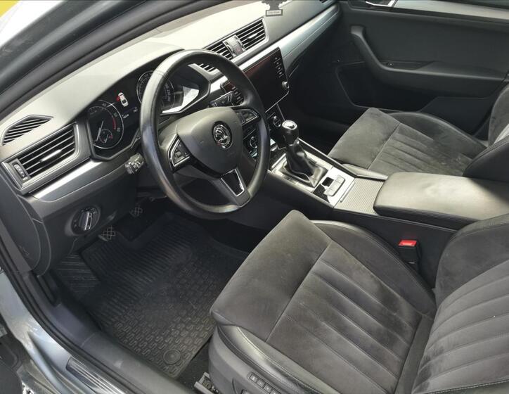 Škoda Superb 14