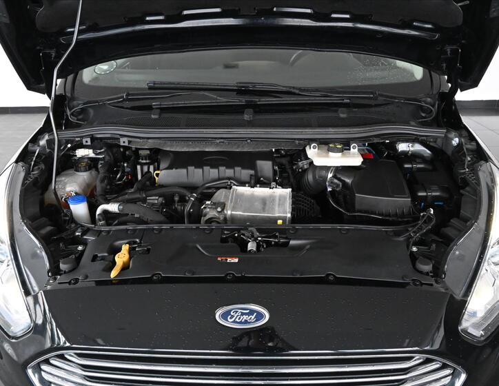 Ford S-MAX 5
