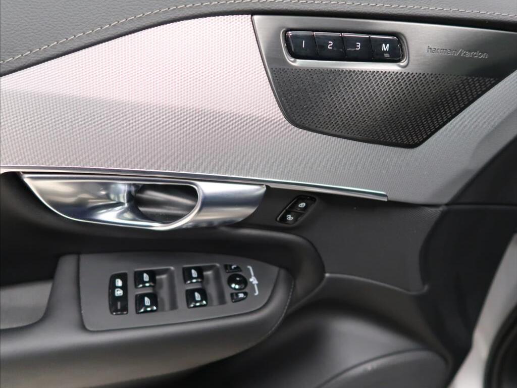 Volvo XC90 16