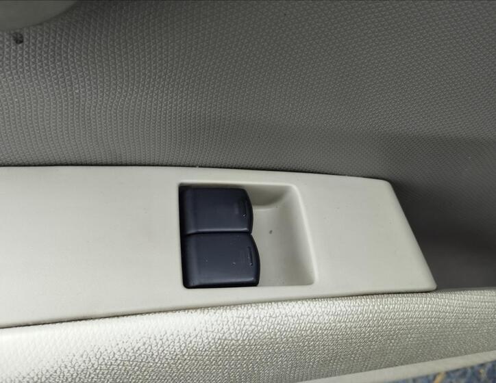 Nissan Micra 12