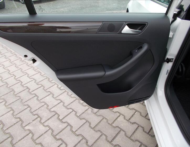 Volkswagen Jetta 17