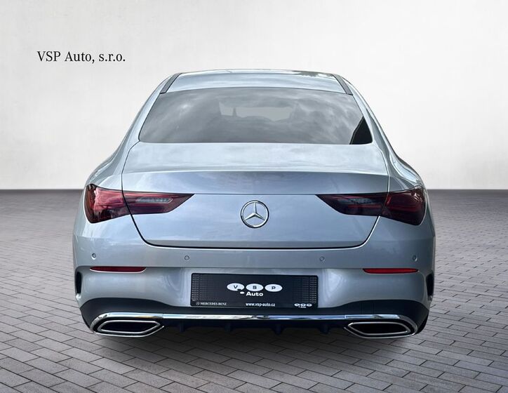 Mercedes-Benz CLA 4