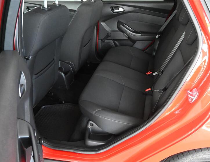 Ford Focus 10