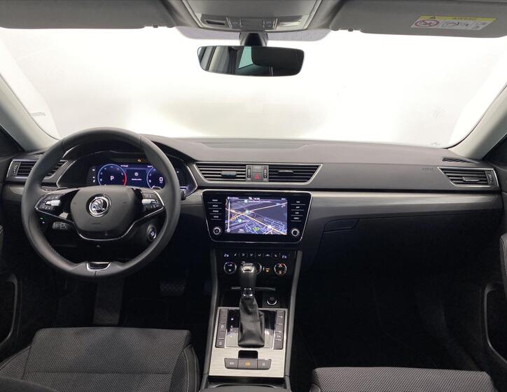 Škoda Superb 9