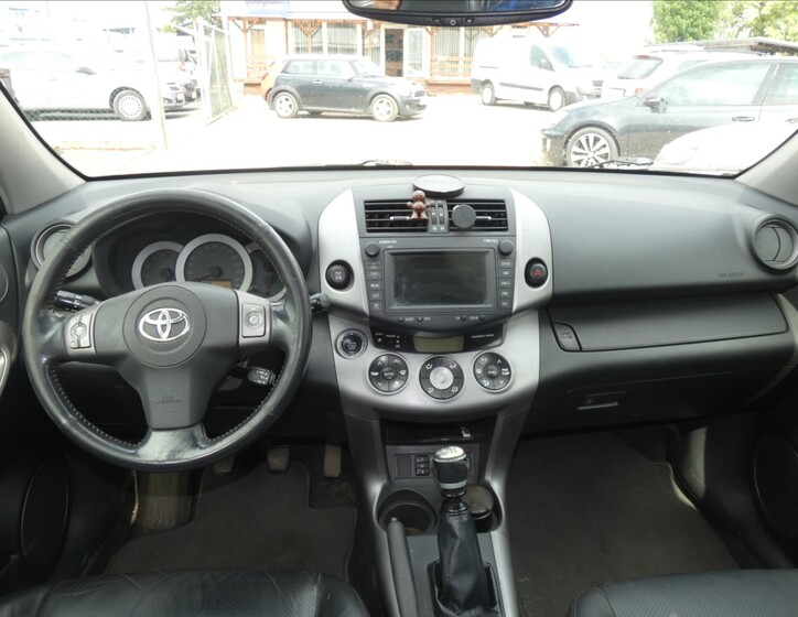 Toyota RAV4 7