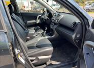 Toyota RAV4 10