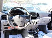 Hyundai Accent 15