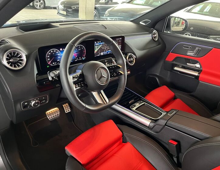Mercedes-Benz GLA 12