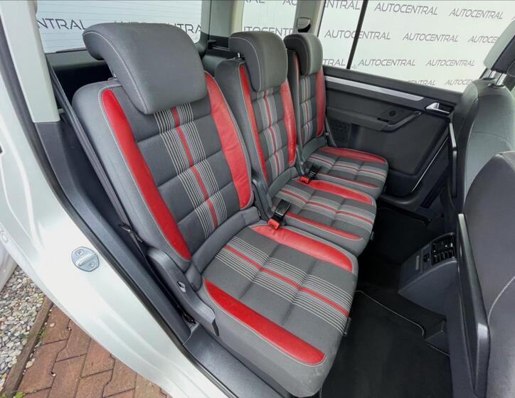 Volkswagen Touran 23