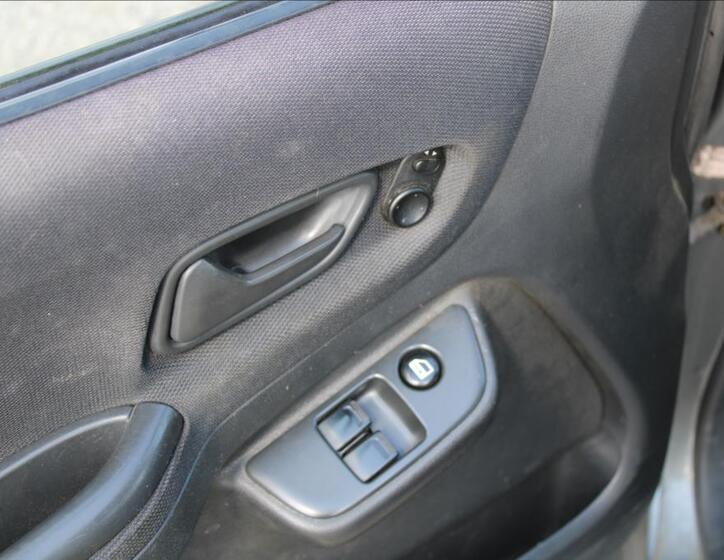 Subaru Justy 14