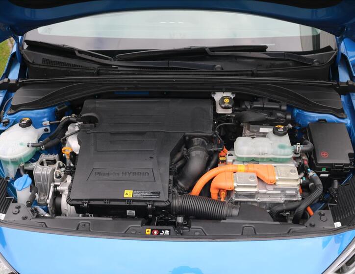 Hyundai IONIQ 69