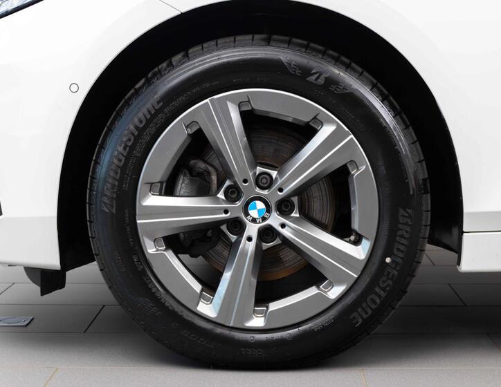 BMW Řada 2 6