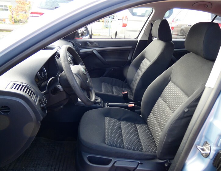 Škoda Octavia 10