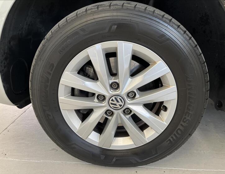 Volkswagen Caravelle 30