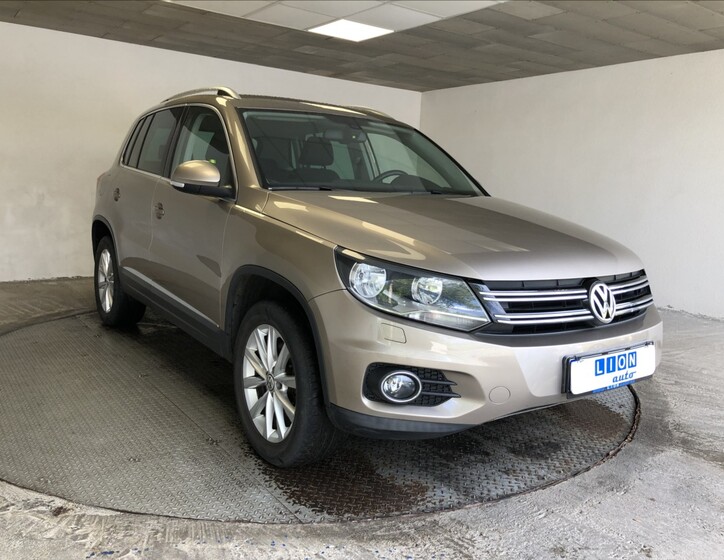 Volkswagen Tiguan 1