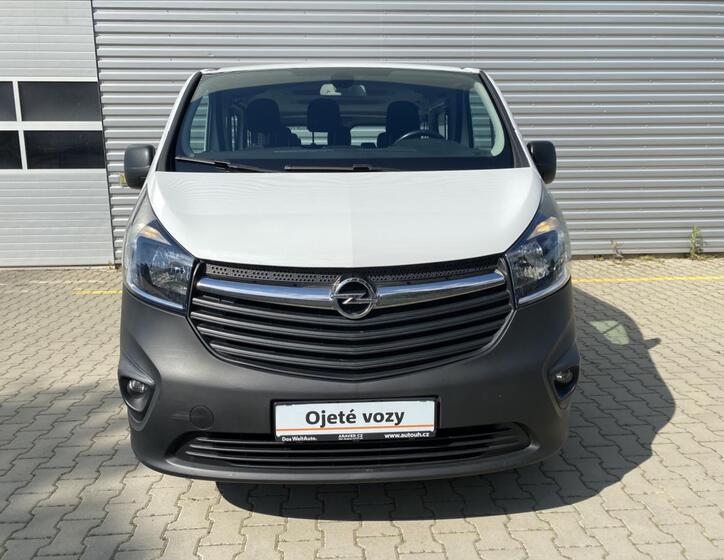 Opel Vivaro 4