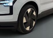 Volvo EX30 6