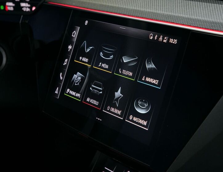 Audi e-tron 24