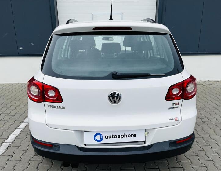 Volkswagen Tiguan 7