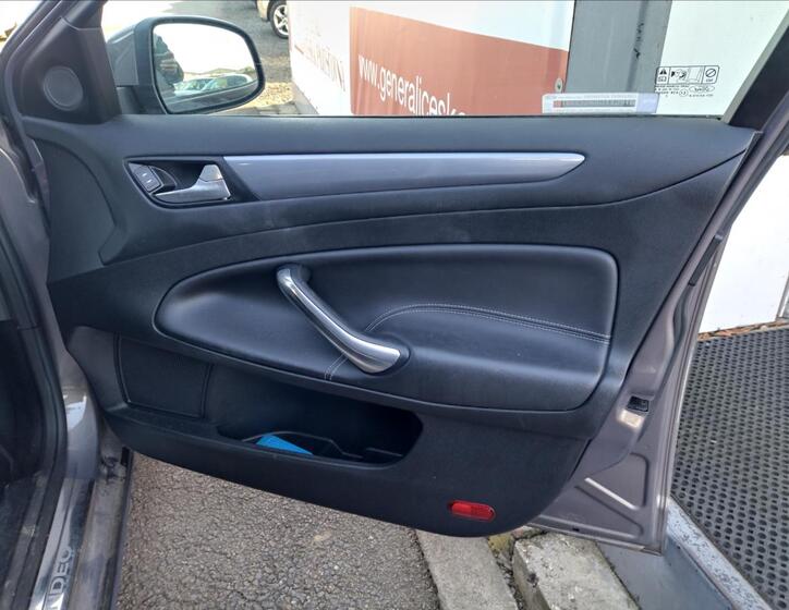 Ford Mondeo 19
