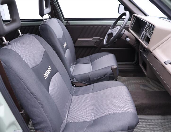 Škoda Favorit 12