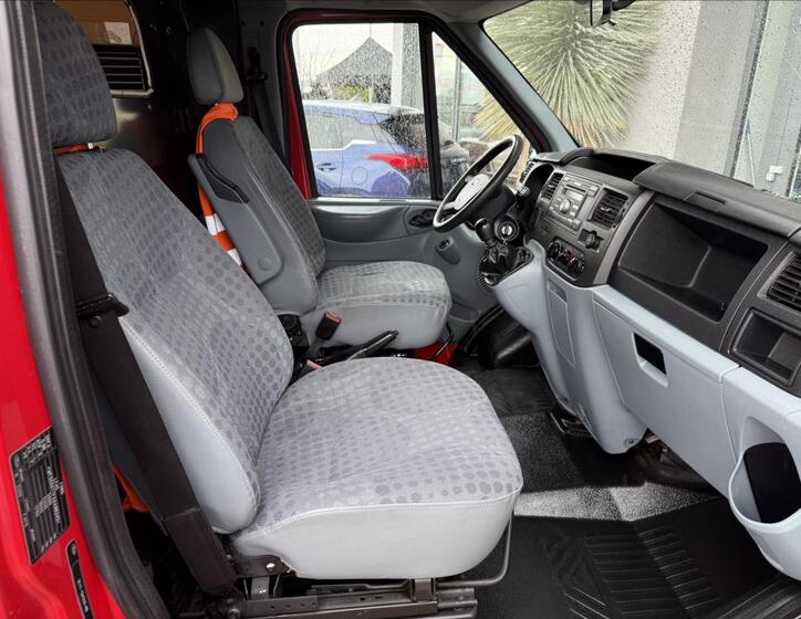 Ford Transit 12