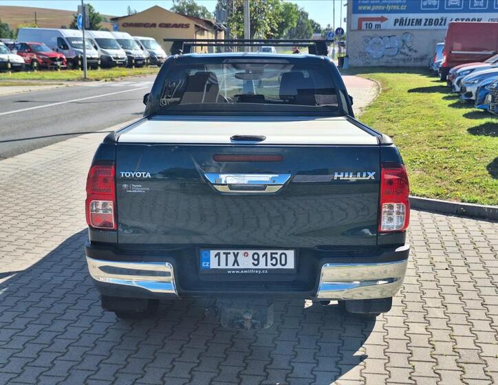 Toyota Hilux 6