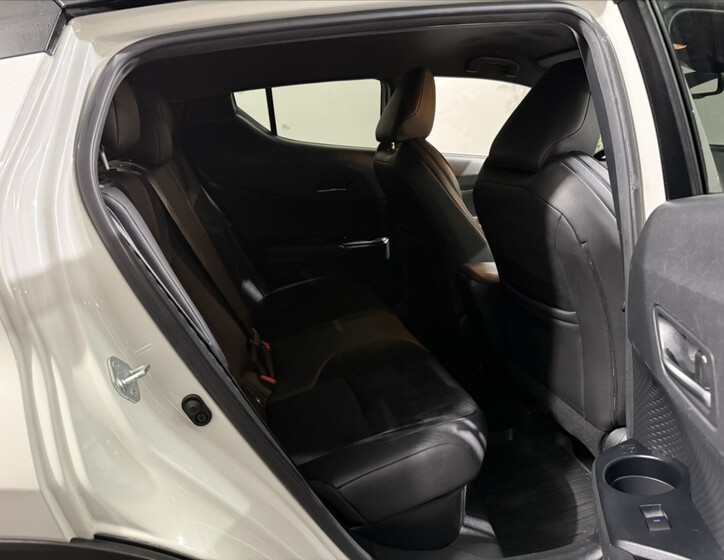 Toyota C-HR 24