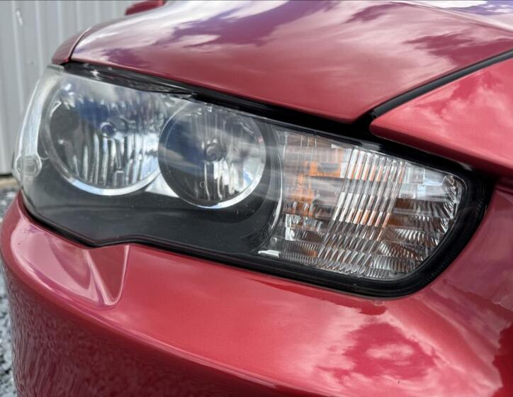 Mitsubishi Lancer 8