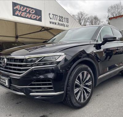 Volkswagen Touareg 1