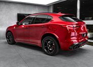 Alfa Romeo Stelvio 7