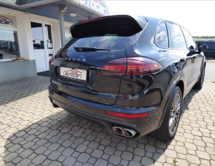 Porsche Cayenne 3