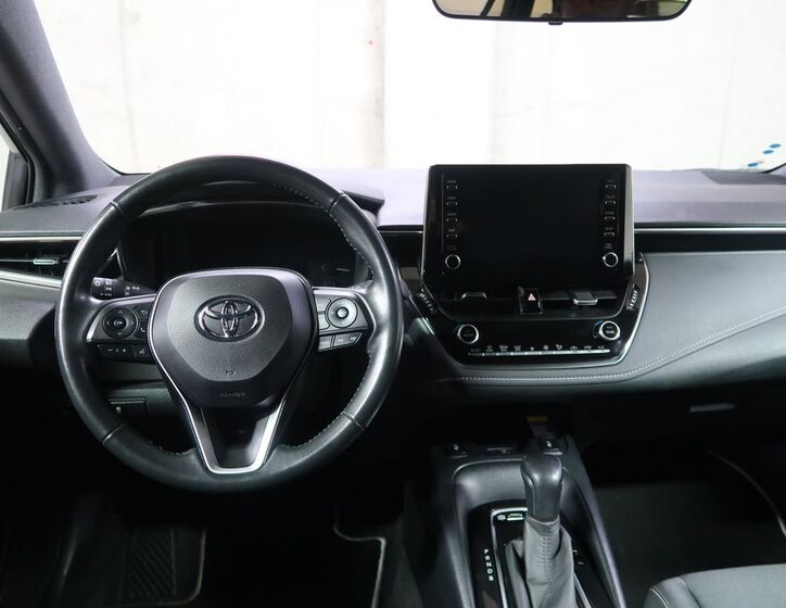 Toyota Corolla 16