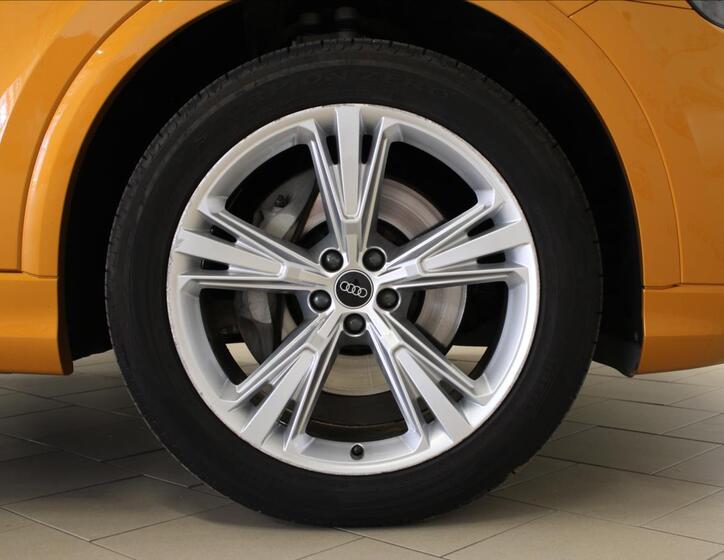 Audi Q8 34