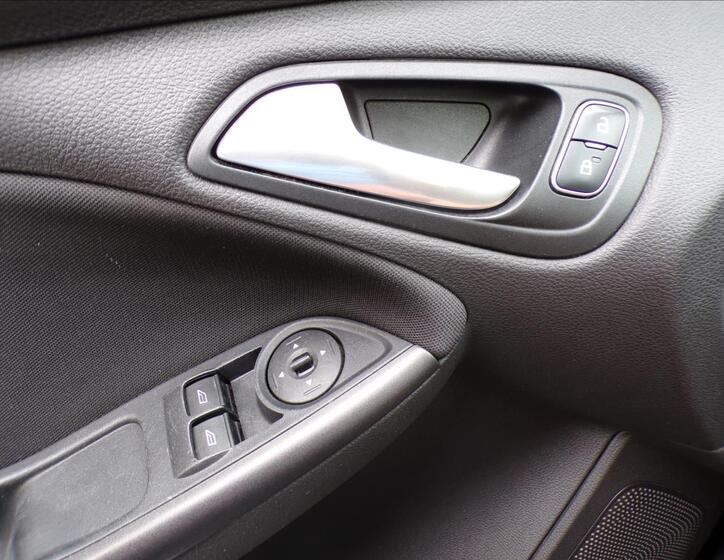 Ford Focus 13