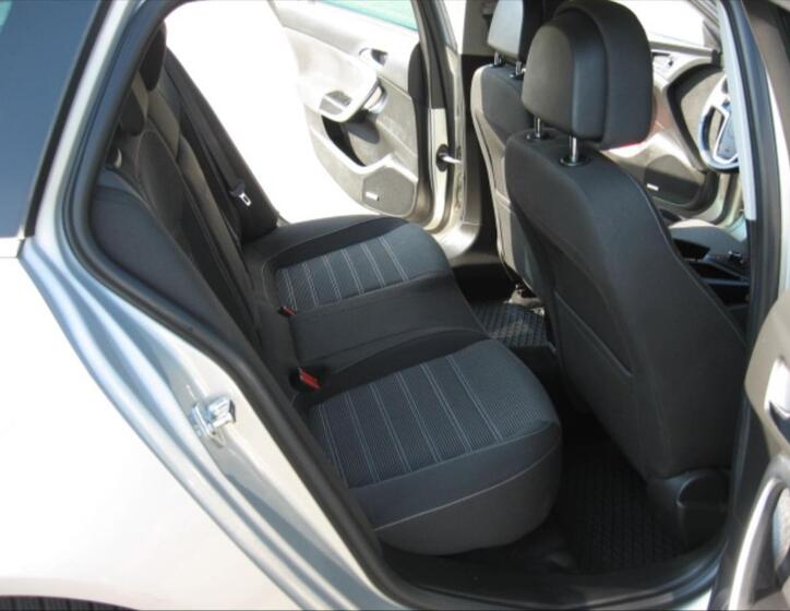 Opel Insignia 11