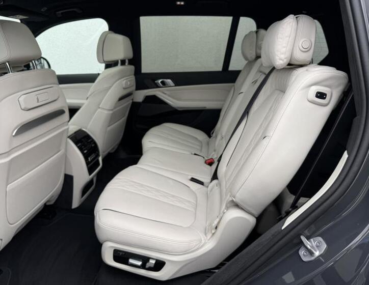 BMW X7 7