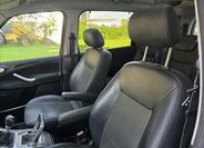 Ford Galaxy 10