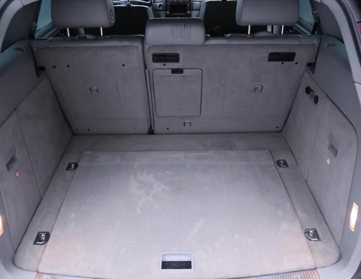 Volkswagen Touareg 10